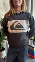 Load image into Gallery viewer, VINTAGE QUIKSILVER DETAILED CREWNECK - M