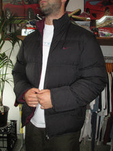 Load image into Gallery viewer, VINTAGE NIKE REVERSIBLE PUFFER JACKET - M/L