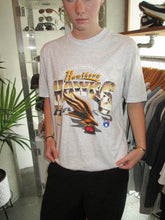 Load image into Gallery viewer, VINTAGE 90's HAWKS AUTOGRAPHED T SHIRT - M