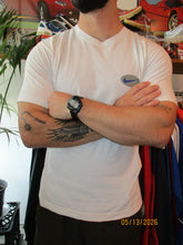 Load image into Gallery viewer, VINTAGE NIKE GRAPHIC T SHIRT - M