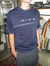 Load image into Gallery viewer, VINTAGE NIKE TECH ATHLETIC T SHIRT - S/M