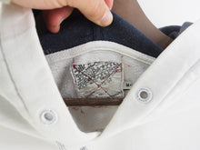 Load image into Gallery viewer, VINTAGE BILLABONG EMBROIDERED HOODIE - XL