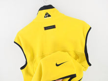 Load image into Gallery viewer, VINTAGE NIKE ACG FLEECE VEST - L
