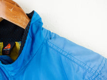 Load image into Gallery viewer, VINTAGE NIKE ACG LIGHT WEIGHT VEST - M