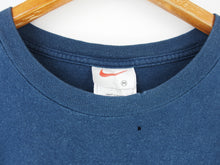 Load image into Gallery viewer, VINTAGE NIKE TUNED AIR GRAPHIC T SHIRT - L