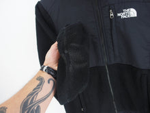 Load image into Gallery viewer, VINTAGE NORTH FACE DENALI FLEECE JACKET - WMNS S