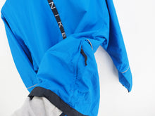 Load image into Gallery viewer, VINTAGE NIKE SPELLOUT SWOOSH WINDBREAKER - WMNS S