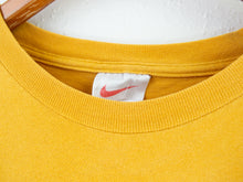 Load image into Gallery viewer, VINTAGE NIKE ESSENTIAL SWOOSH T SHIRT - M