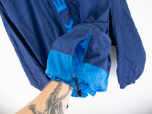 Load image into Gallery viewer, VINTAGE NIKE SPELLOUT WINDBREAKER - XL