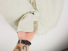 Load image into Gallery viewer, VINTAGE QUIKSILVER TEXTURED SHIRT - L