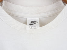 Load image into Gallery viewer, VINTAGE NIKE INTERNATIONAL GRAPHIC T SHIRT - M