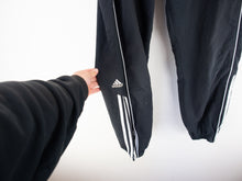 Load image into Gallery viewer, VINTAGE ADIDAS DETAILED TRACKPANTS - M