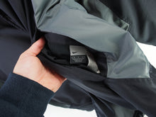 Load image into Gallery viewer, VINTAGE NIKE REVERSIBLE FLEECE JACKET - XL