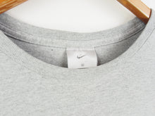 Load image into Gallery viewer, VINTAGE NIKE GRAPHIC T SHIRT - M/L