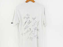 Load image into Gallery viewer, VINTAGE 90's HAWKS AUTOGRAPHED T SHIRT - M