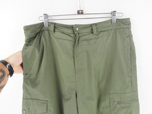 Load image into Gallery viewer, VINTAGE NIKE AIR CARGO SHORTS - 34'