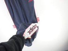 Load image into Gallery viewer, VINTAGE ADIDAS BAGGY TRACKPANTS - 34'