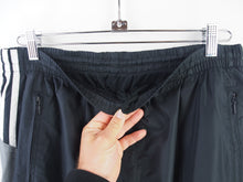 Load image into Gallery viewer, VINTAGE ADIDAS BAGGY TRACKPANTS - M