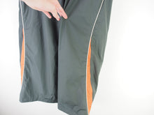 Load image into Gallery viewer, VINTAGE NIKE BAGGY DETAILED TRACKPANTS - L