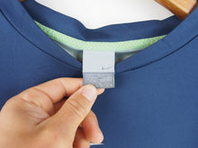 Load image into Gallery viewer, VINTAGE NIKE SHOX T ATHLETIC T SHIRT - L