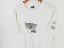 Load image into Gallery viewer, VINTAGE QUIKSILVER SNOWBOARD GRAPHIC T SHIRT - S
