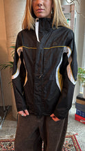 Load image into Gallery viewer, VINTAGE NIKE ACG GORETEX JACKET - S
