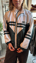 Load image into Gallery viewer, VINTAGE UMBRO EMBROIDERED WINDBREAKER - M
