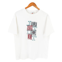 Load image into Gallery viewer, VINTAGE NIKE GRAPHIC T SHIRT - S/M
