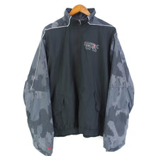 Load image into Gallery viewer, VINTAGE NIKE AIR MAX DETAILED WINDBREAKER - L
