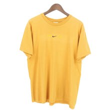 Load image into Gallery viewer, VINTAGE NIKE AIR EMBROIDERED T SHIRT - M
