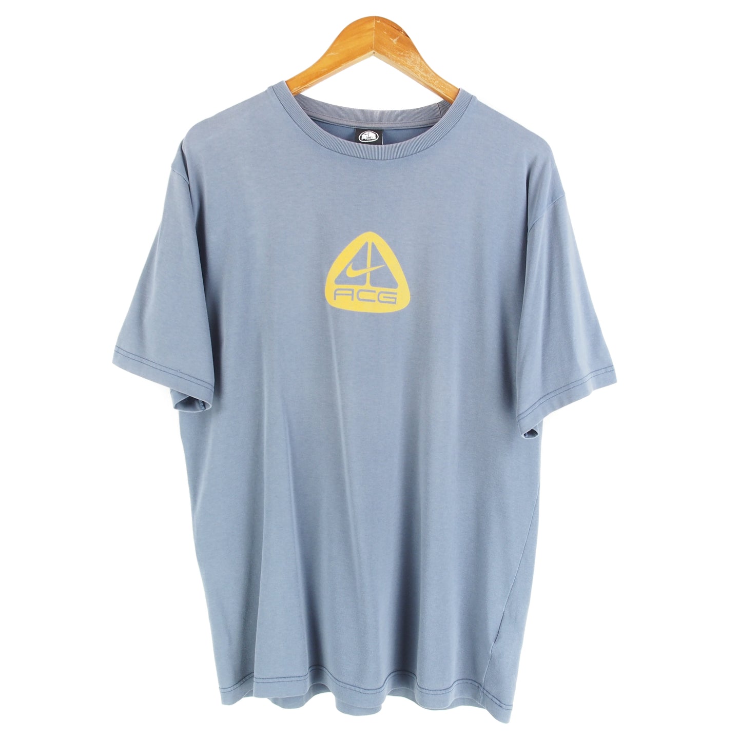 VINTAGE NIKE ACG GRAPHIC T SHIRT - L