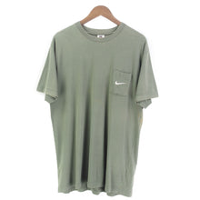 Load image into Gallery viewer, VINTAGE NIKE POCKET T SHIRT - L
