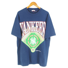 Load image into Gallery viewer, VINTAGE 1995 YANKEES GRAPHIC T SHIRT - XL
