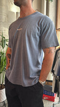 Load image into Gallery viewer, VINTAGE 1998 BILLABONG GRAPHIC T SHIRT - L
