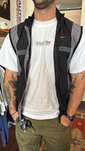 Load image into Gallery viewer, VINTAGE NIKE WINDBREAKER VEST - L
