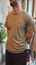 Load image into Gallery viewer, VINTAGE NIKE EARTH TONE T SHIRT - M/L
