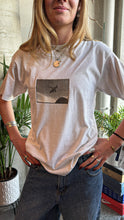 Load image into Gallery viewer, VINTAGE QUIKSILVER SNOWBOARD GRAPHIC T SHIRT - S
