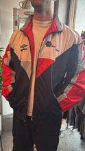 Load image into Gallery viewer, VINTAGE UMBRO DETAILED WINDBREAKER - L/XL

