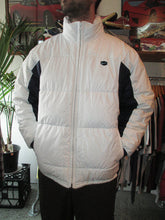 Load image into Gallery viewer, VINTAGE NIKE TUNED AIR PUFFER JACKET - L
