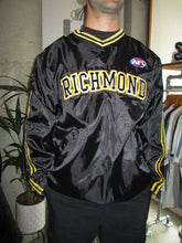 Load image into Gallery viewer, VINTAGE FUBU RICHMOND PULLOVER - XL
