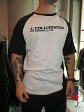 Load image into Gallery viewer, VINTAGE COLLINGWOOD GRAPHIC T SHIRT - XL

