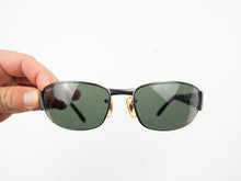 Load image into Gallery viewer, VINTAGE RAY BANS RB 3141 SUNGLASSES
