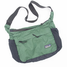 Load image into Gallery viewer, PATAGONIA LIGHTWEIGHT MINI TRAVEL BAG - SMALL/MEDIUM
