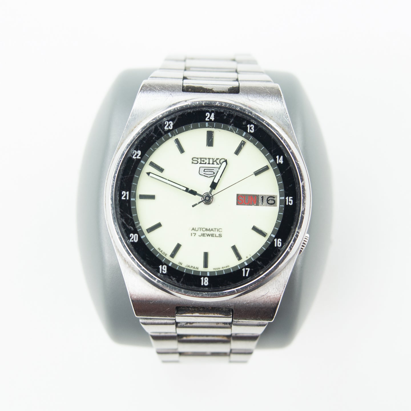 VINTAGE SEIKO AUTOMATIC WATCH FLUORESCENT FACE 7009 3161