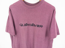Load image into Gallery viewer, VINTAGE QUIKSILVER EMBROIDERED SPELLOUT T SHIRT - M
