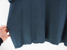 Load image into Gallery viewer, VINTAGE NIKE GRAPHIC T SHIRT - L
