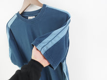 Load image into Gallery viewer, VINTAGE BILLABONG EMBROIDERED T SHIRT - L
