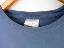 Load image into Gallery viewer, VINTAGE NIKE TUNED AIR GRAPHIC T SHIRT - M
