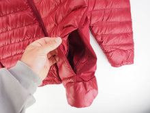 Load image into Gallery viewer, VINTAGE OAKLEY ASYMMETRICAL ZIP LIGHT PUFFER - L/XL
