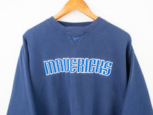 Load image into Gallery viewer, VINTAGE NIKE MAVERICKS EMBRODIERED CREWNECK - M/L
